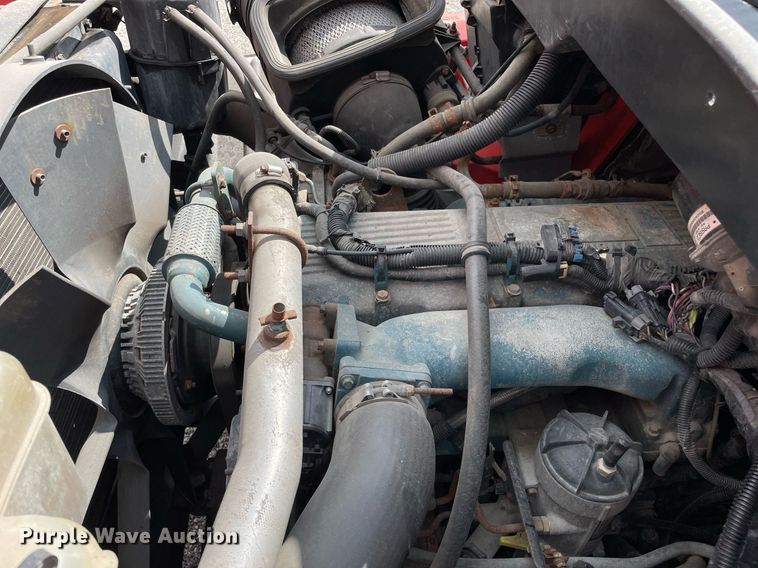 image for item LV9826 2007 International 7400  dump truck