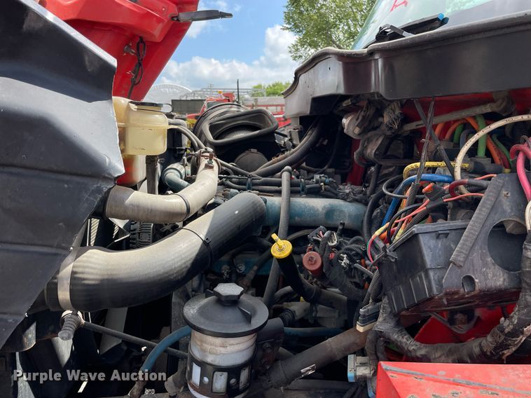 image for item LV9826 2007 International 7400  dump truck