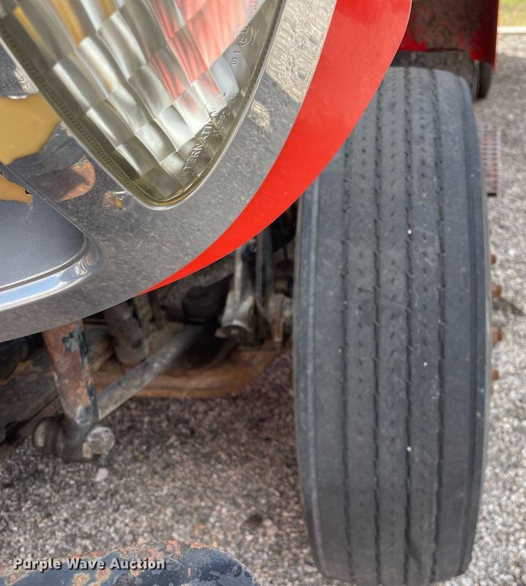 image for item LV9826 2007 International 7400  dump truck