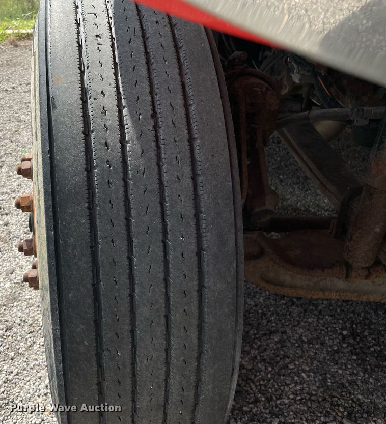 image for item LV9826 2007 International 7400  dump truck