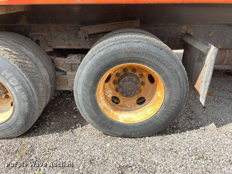 image for item LV9826 2007 International 7400  dump truck