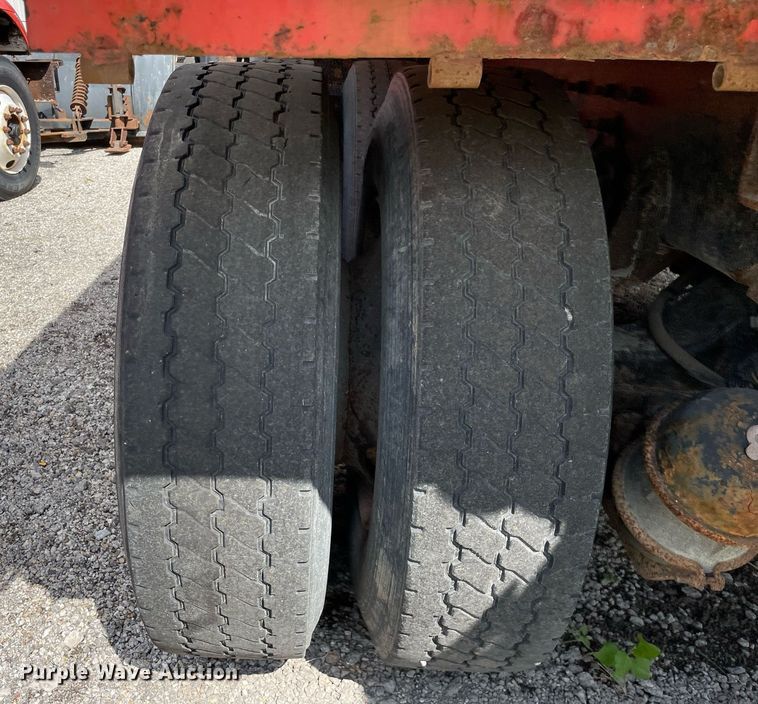 image for item LV9826 2007 International 7400  dump truck