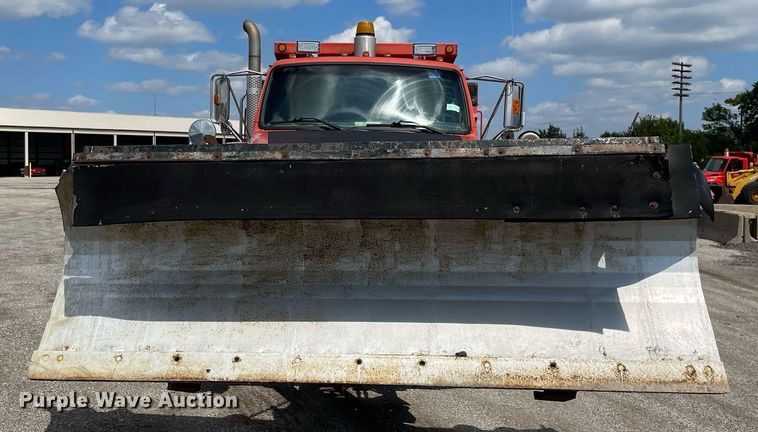 image for item LV9827 2001 Sterling LT7500  dump truck