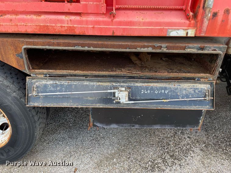 image for item LV9827 2001 Sterling LT7500  dump truck