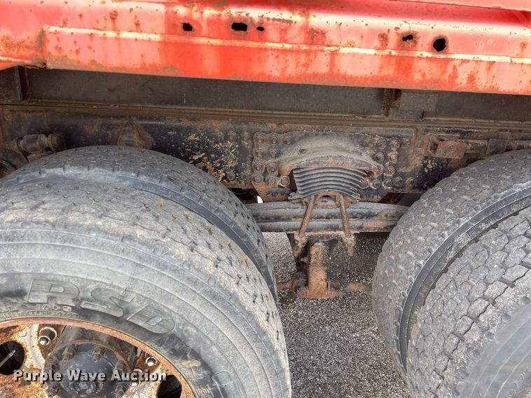 image for item LV9827 2001 Sterling LT7500  dump truck