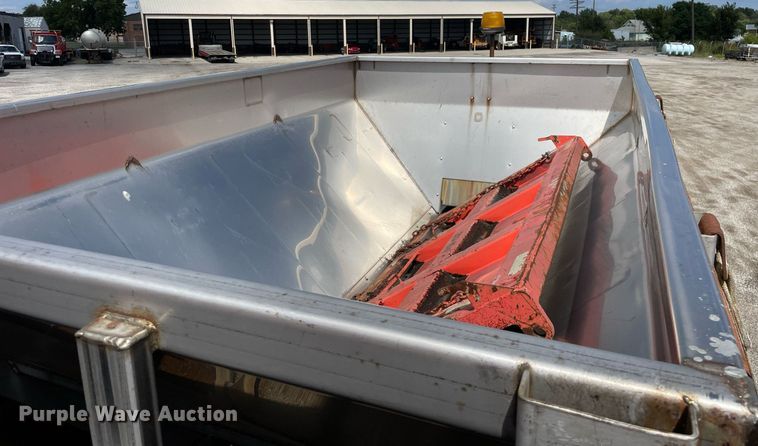 image for item LV9827 2001 Sterling LT7500  dump truck