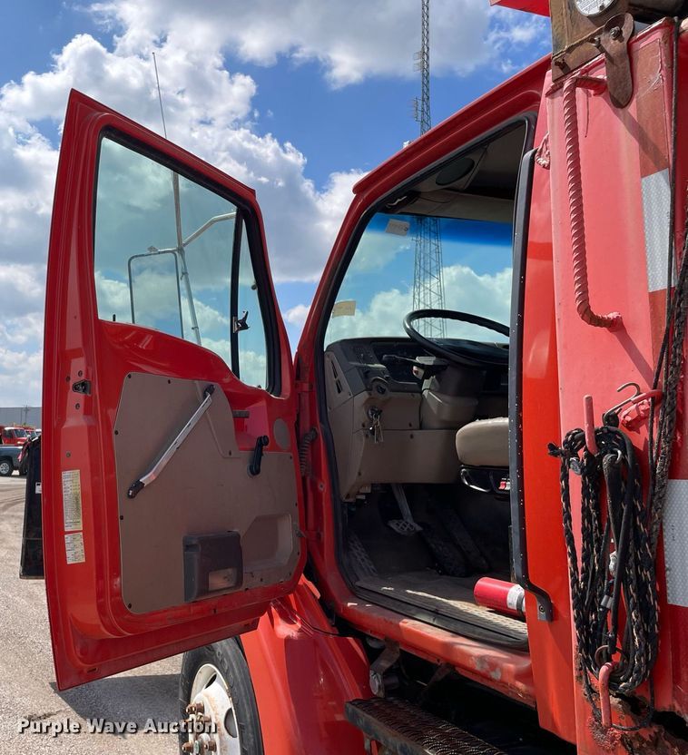 image for item LV9827 2001 Sterling LT7500  dump truck