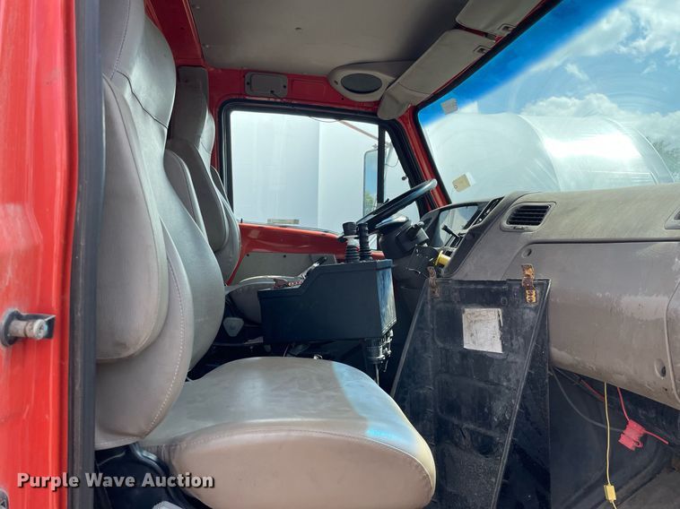 image for item LV9827 2001 Sterling LT7500  dump truck