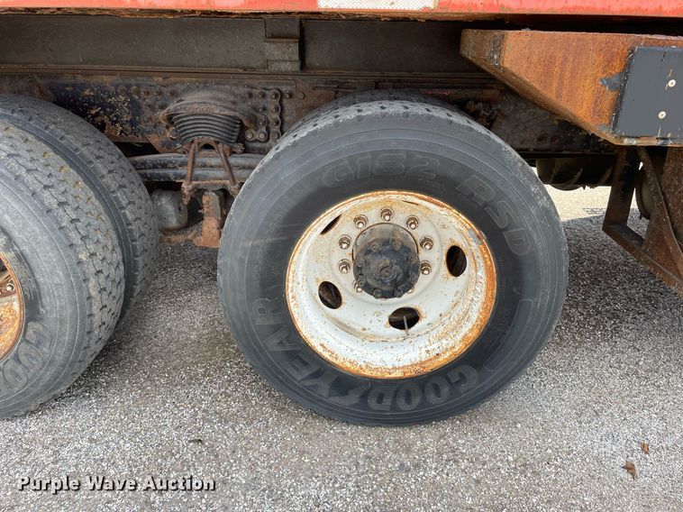 image for item LV9827 2001 Sterling LT7500  dump truck