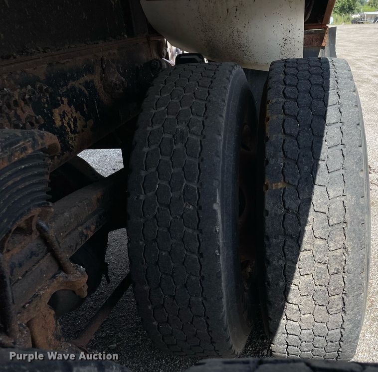 image for item LV9827 2001 Sterling LT7500  dump truck