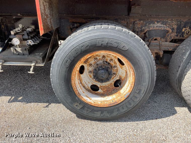 image for item LV9827 2001 Sterling LT7500  dump truck