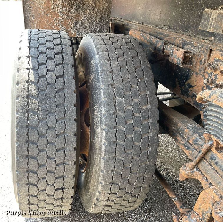 image for item LV9827 2001 Sterling LT7500  dump truck