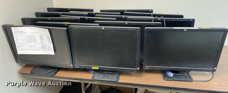 image for item LV9828 (36) HP monitors