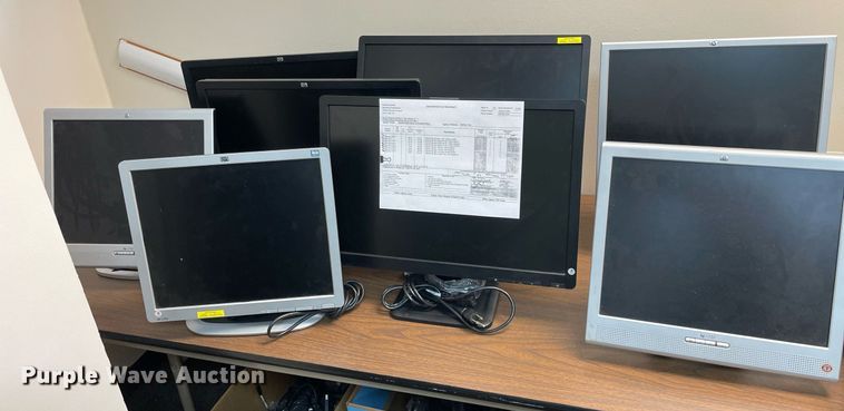 image for item LV9828 (36) HP monitors