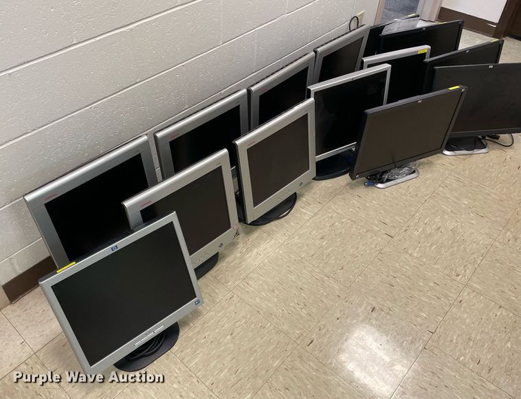 image for item LV9828 (36) HP monitors