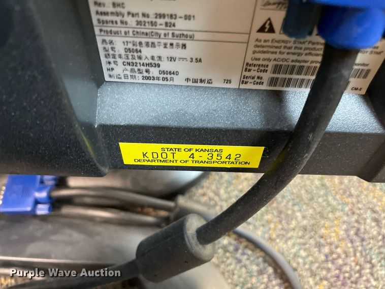 image for item LV9828 (36) HP monitors