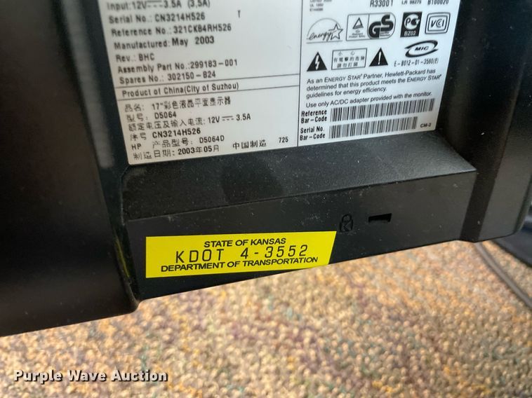 image for item LV9828 (36) HP monitors