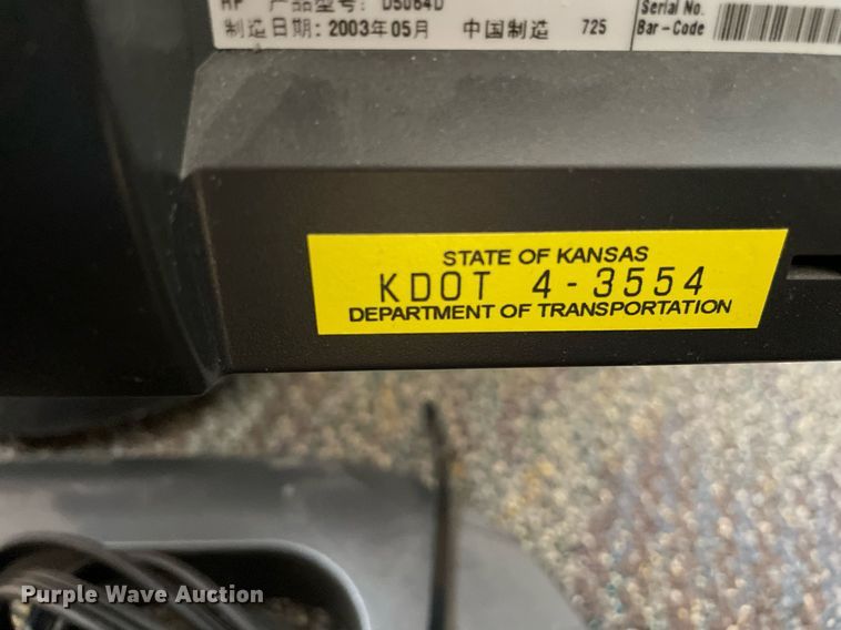 image for item LV9828 (36) HP monitors