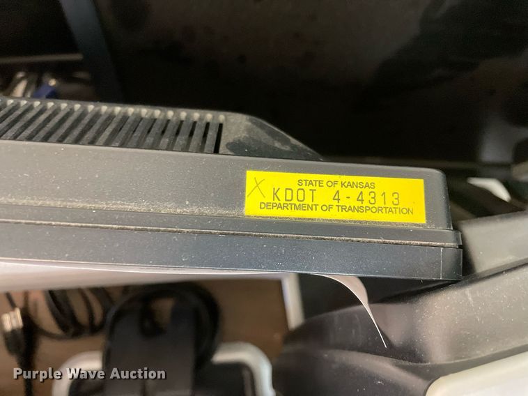 image for item LV9828 (36) HP monitors