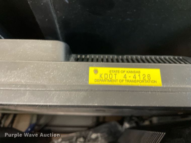 image for item LV9828 (36) HP monitors