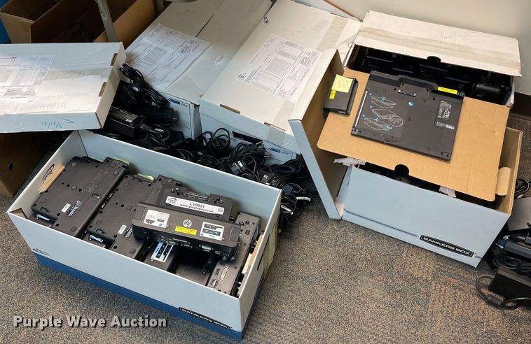 image for item LV9831 (70) HP docking stations