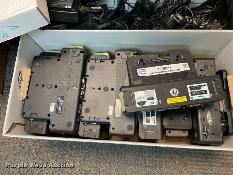 image for item LV9831 (70) HP docking stations