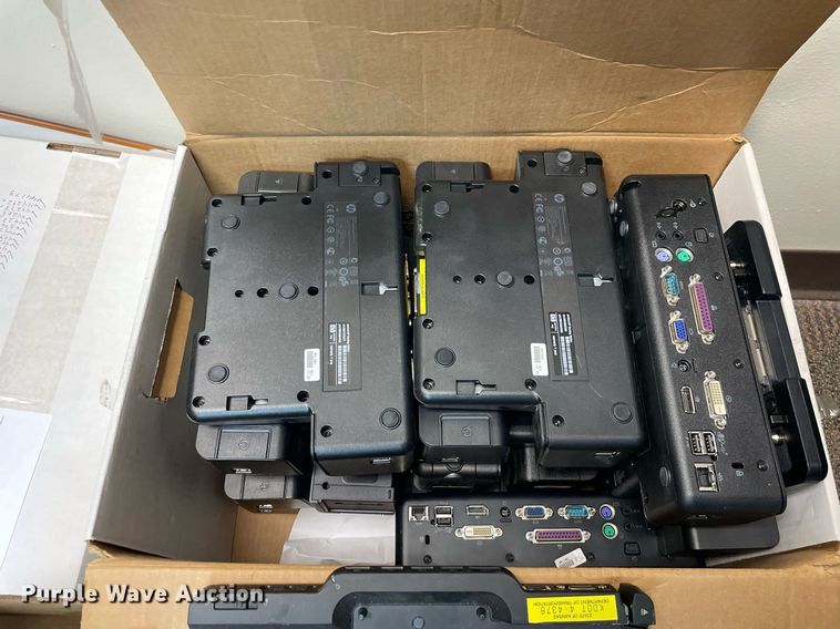 image for item LV9831 (70) HP docking stations