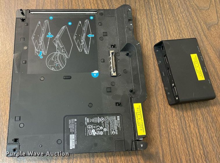 image for item LV9831 (70) HP docking stations