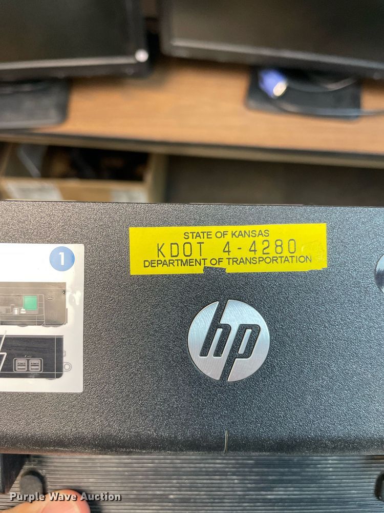 image for item LV9831 (70) HP docking stations