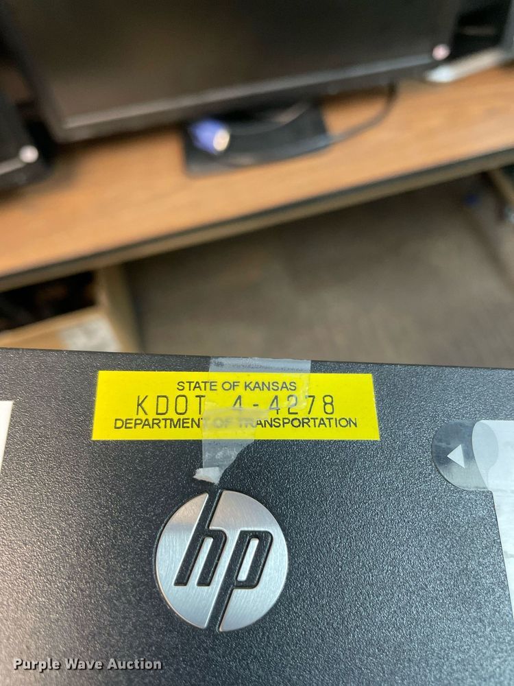 image for item LV9831 (70) HP docking stations