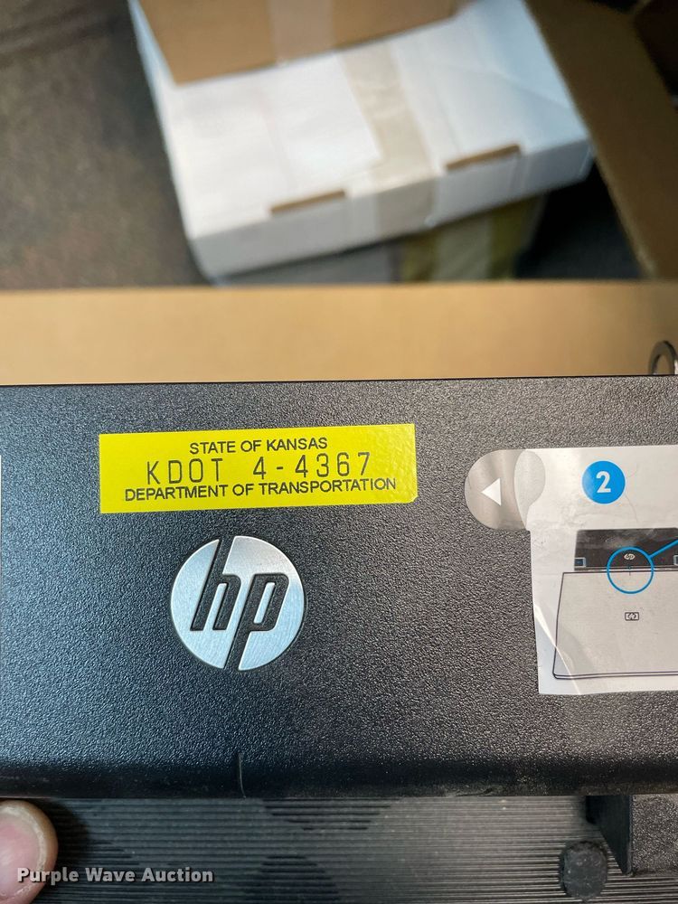 image for item LV9831 (70) HP docking stations