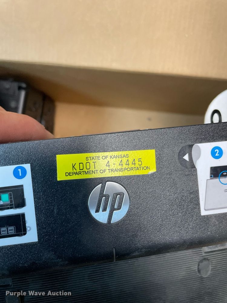 image for item LV9831 (70) HP docking stations