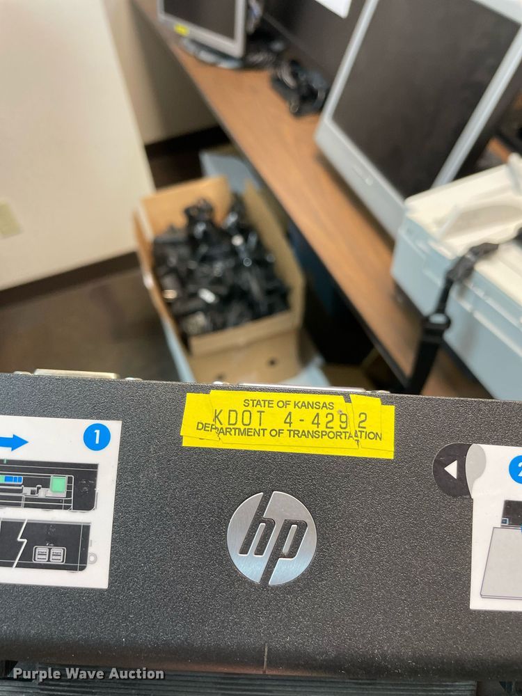 image for item LV9831 (70) HP docking stations