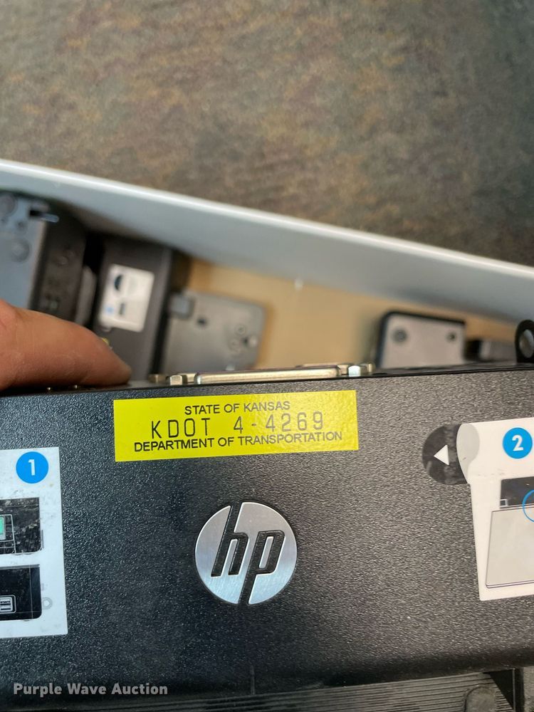 image for item LV9831 (70) HP docking stations