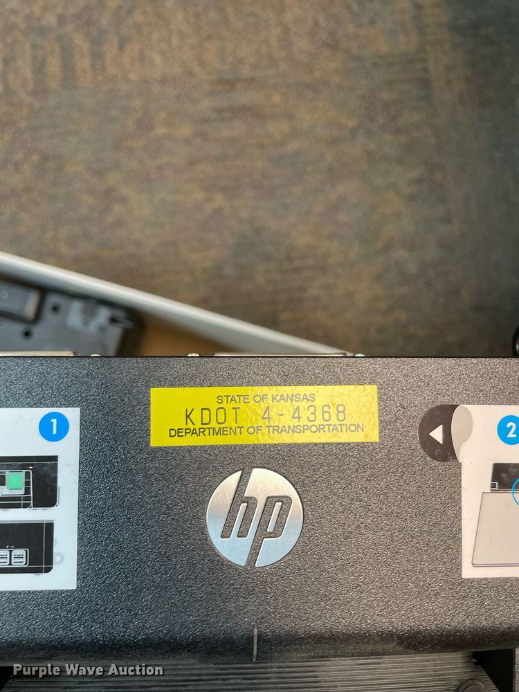 image for item LV9831 (70) HP docking stations