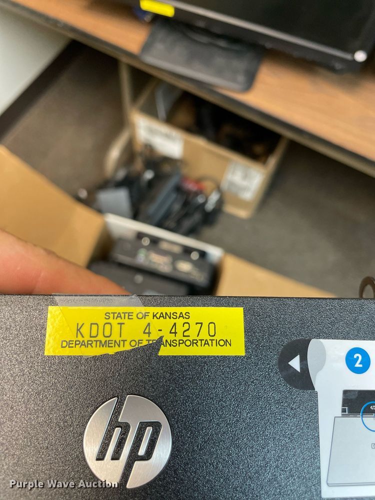 image for item LV9831 (70) HP docking stations