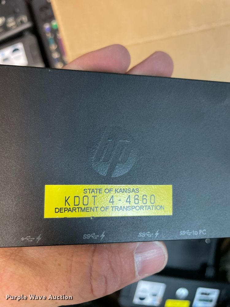 image for item LV9831 (70) HP docking stations