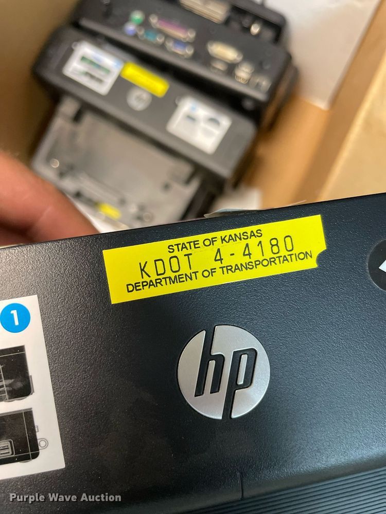 image for item LV9831 (70) HP docking stations