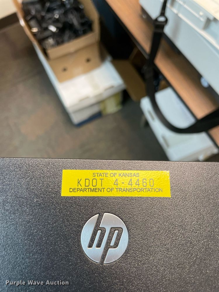 image for item LV9831 (70) HP docking stations