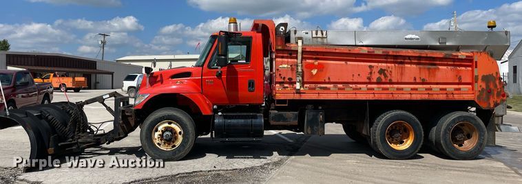 image for item LV9832 2005 International 7500  dump truck