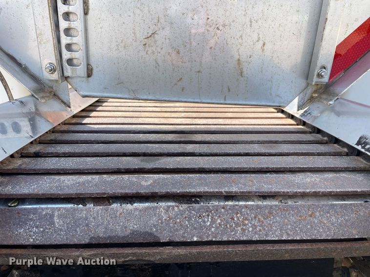 image for item LV9832 2005 International 7500  dump truck