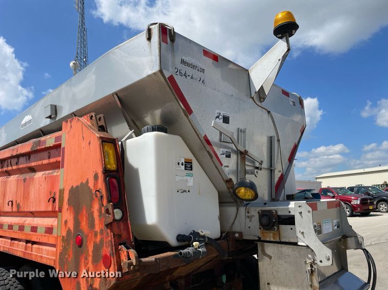 image for item LV9832 2005 International 7500  dump truck