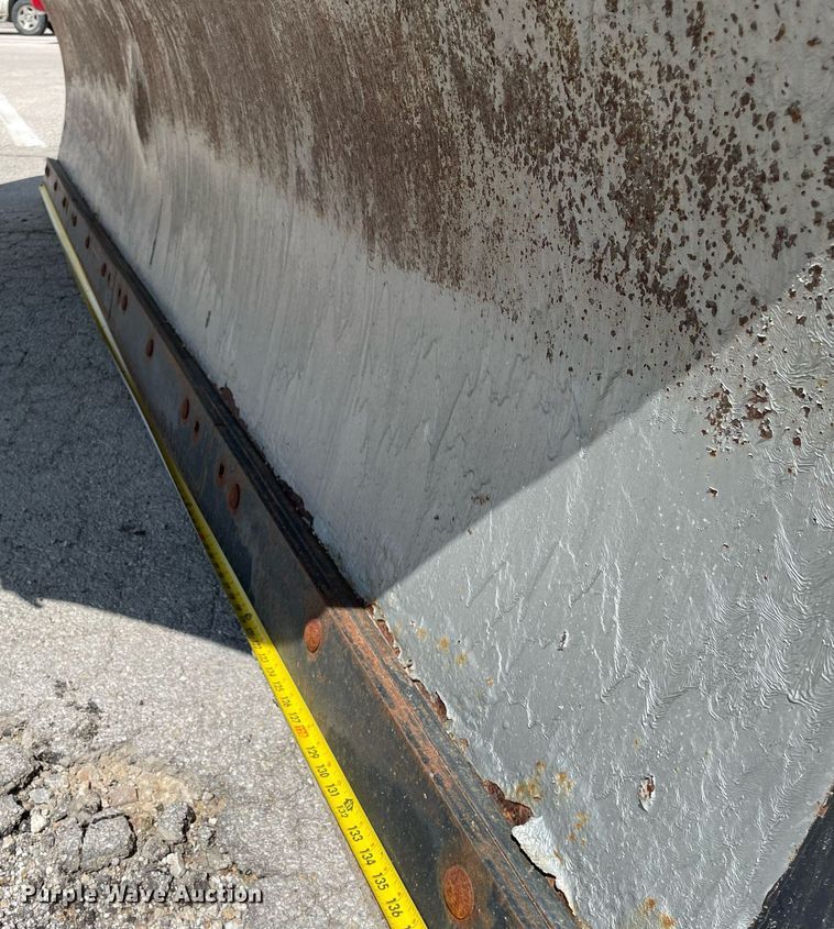 image for item LV9832 2005 International 7500  dump truck