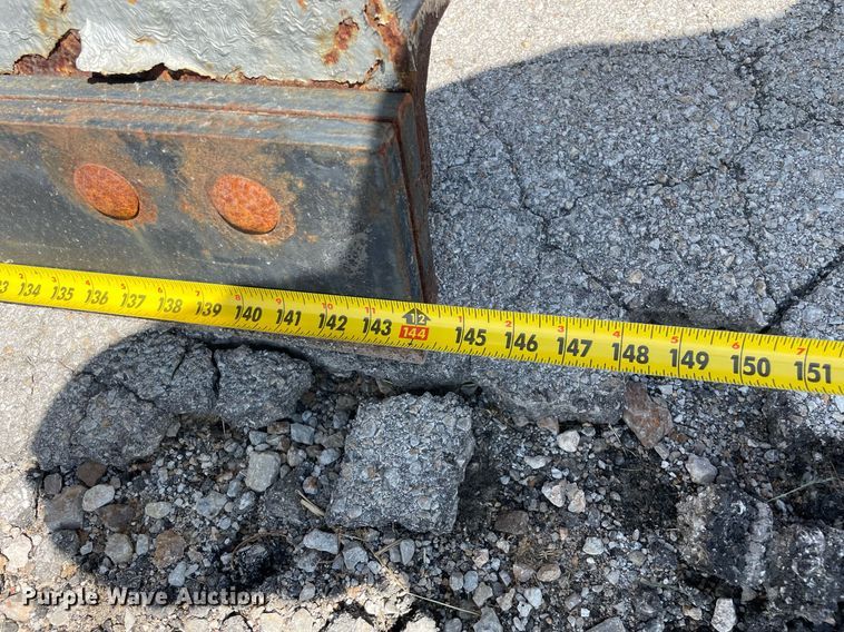 image for item LV9832 2005 International 7500  dump truck