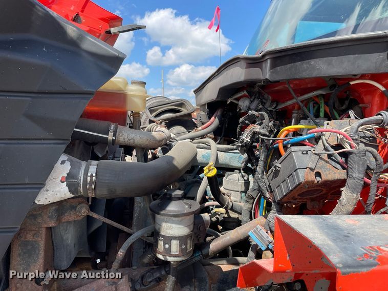 image for item LV9832 2005 International 7500  dump truck