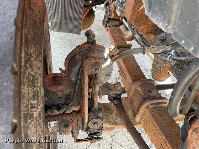 image for item LV9832 2005 International 7500  dump truck