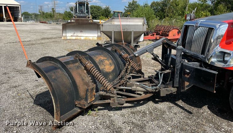 image for item LV9833 2005 International 7400  dump truck