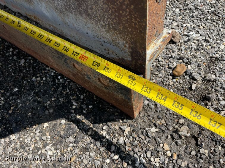 image for item LV9833 2005 International 7400  dump truck