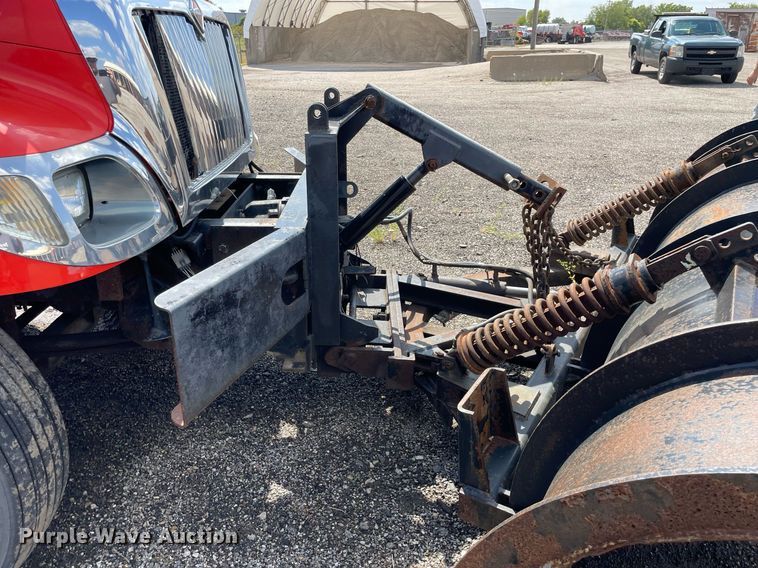 image for item LV9833 2005 International 7400  dump truck