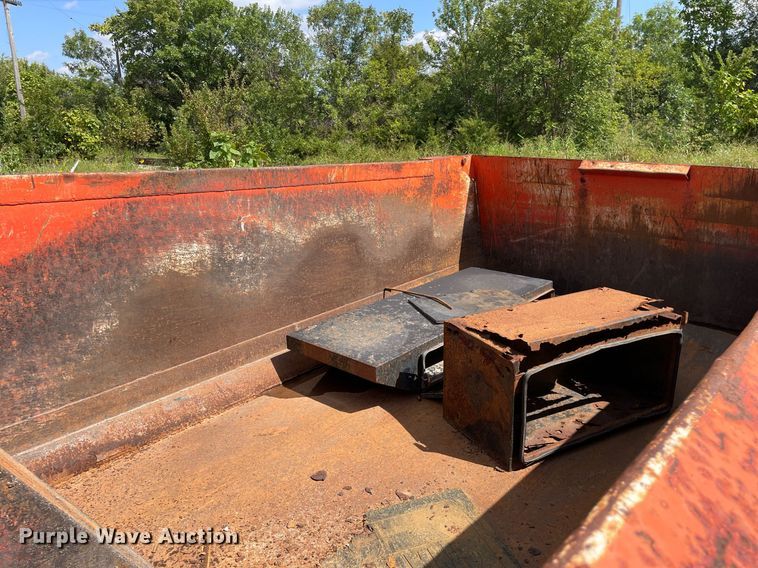 image for item LV9833 2005 International 7400  dump truck